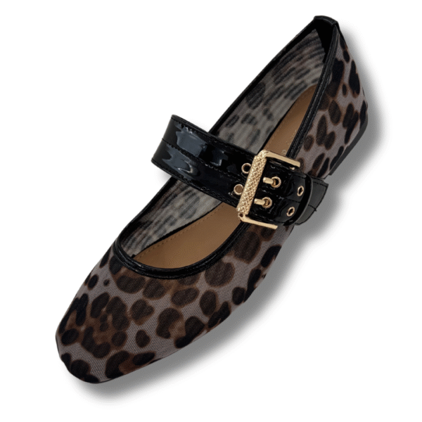 merceditas negro mujer con leopardo