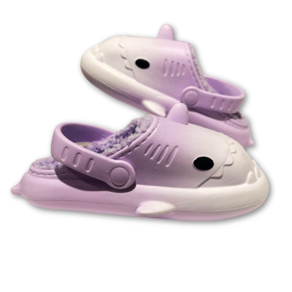 ZAPATILLA DE TIBURON LILA NIÑO