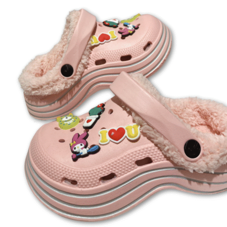 ZUECOS DE PLATAFORMA CON PELITO COLOR ROSA