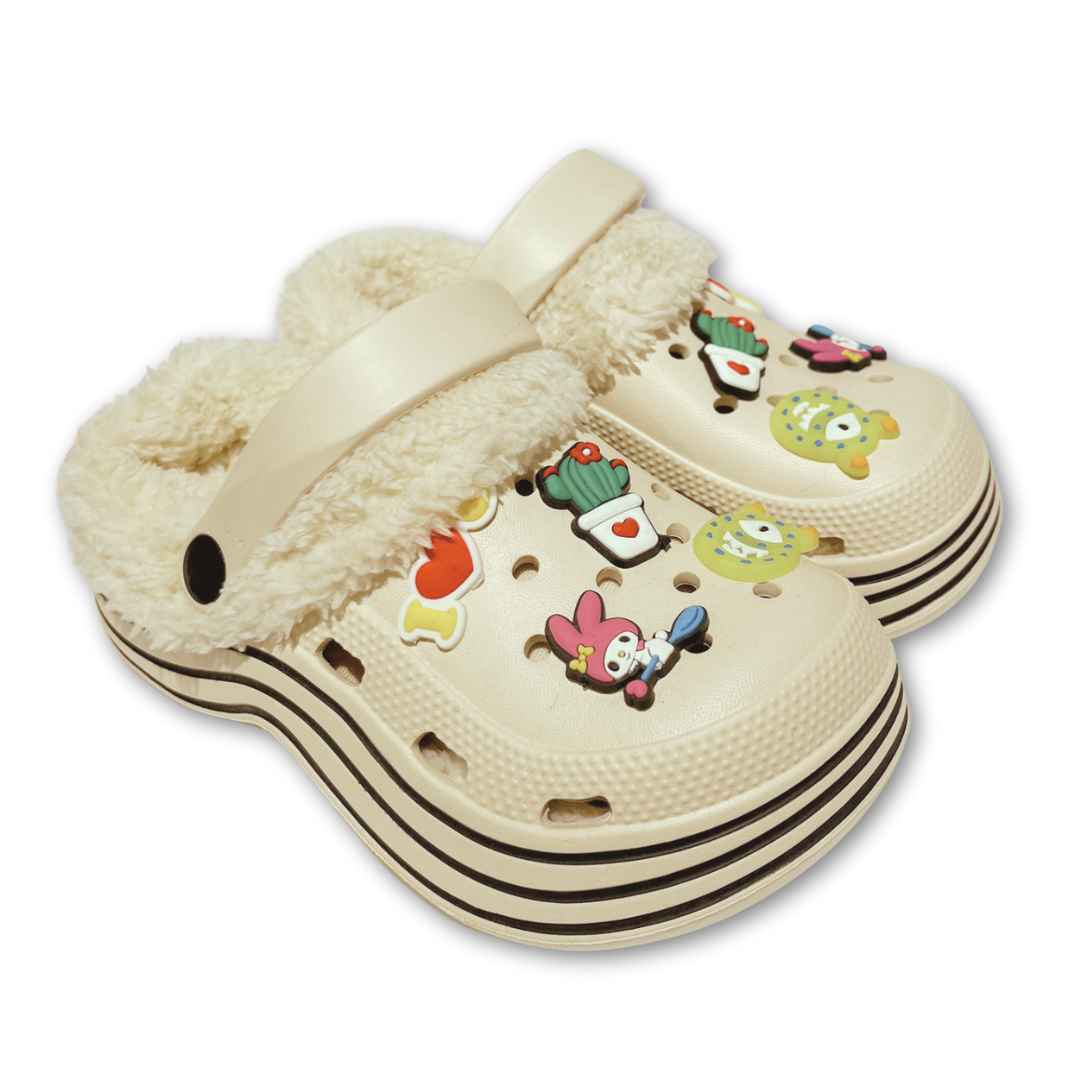 ZAPATILLAS DE PLATAFORMA CON PELITO BEIGE