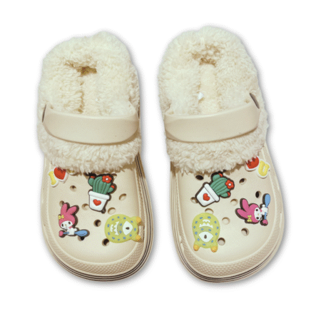 ZUECOS DE PLATAFORMA CON PELITO COLOR BEIGE