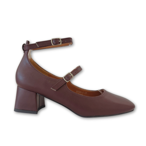 ZAPATO DE MARY JANE COLOR BURDEO TACON BAJO